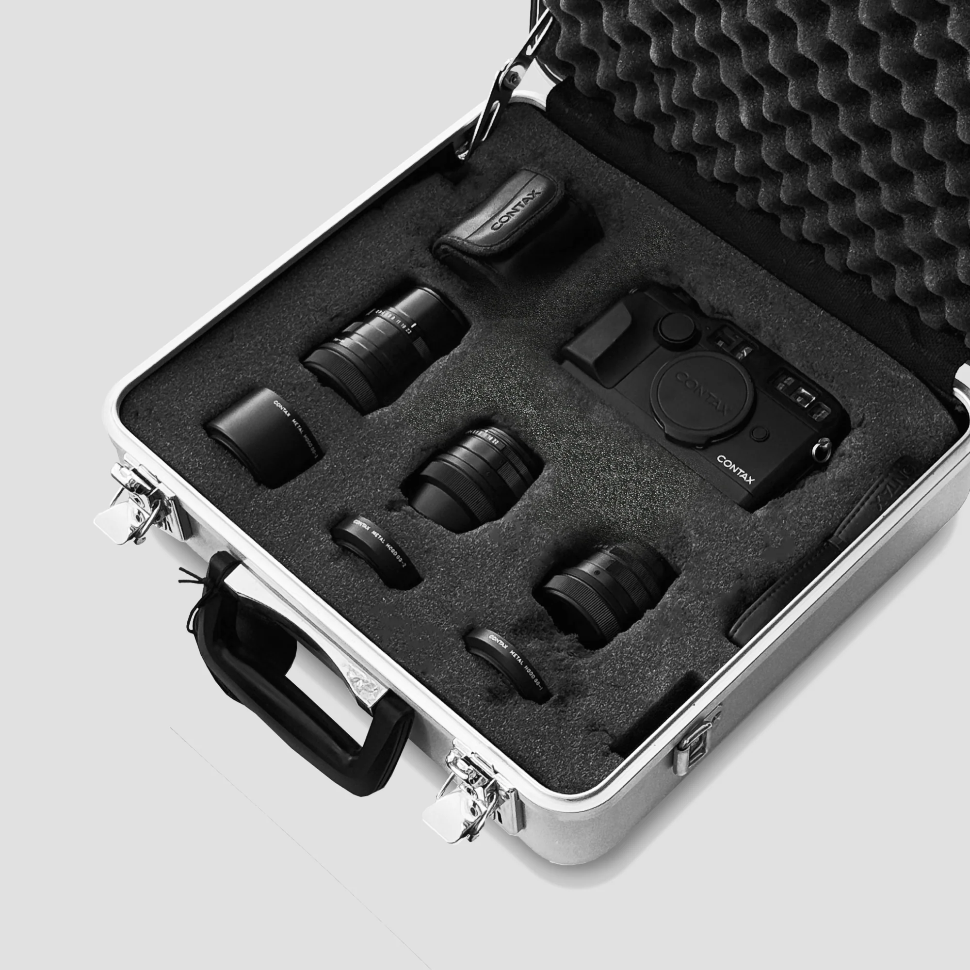 Contax G2 Black - Image 9