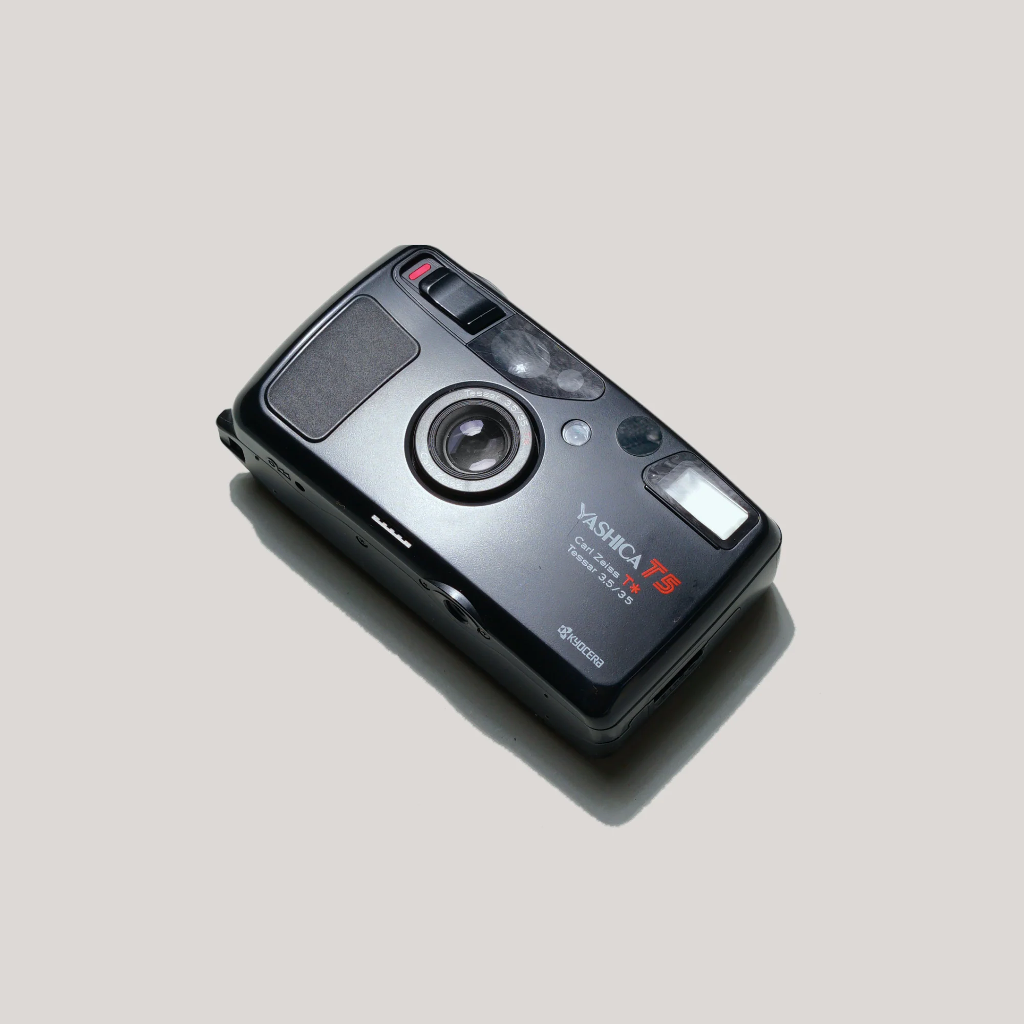 Yashica T5 Black - Image 3