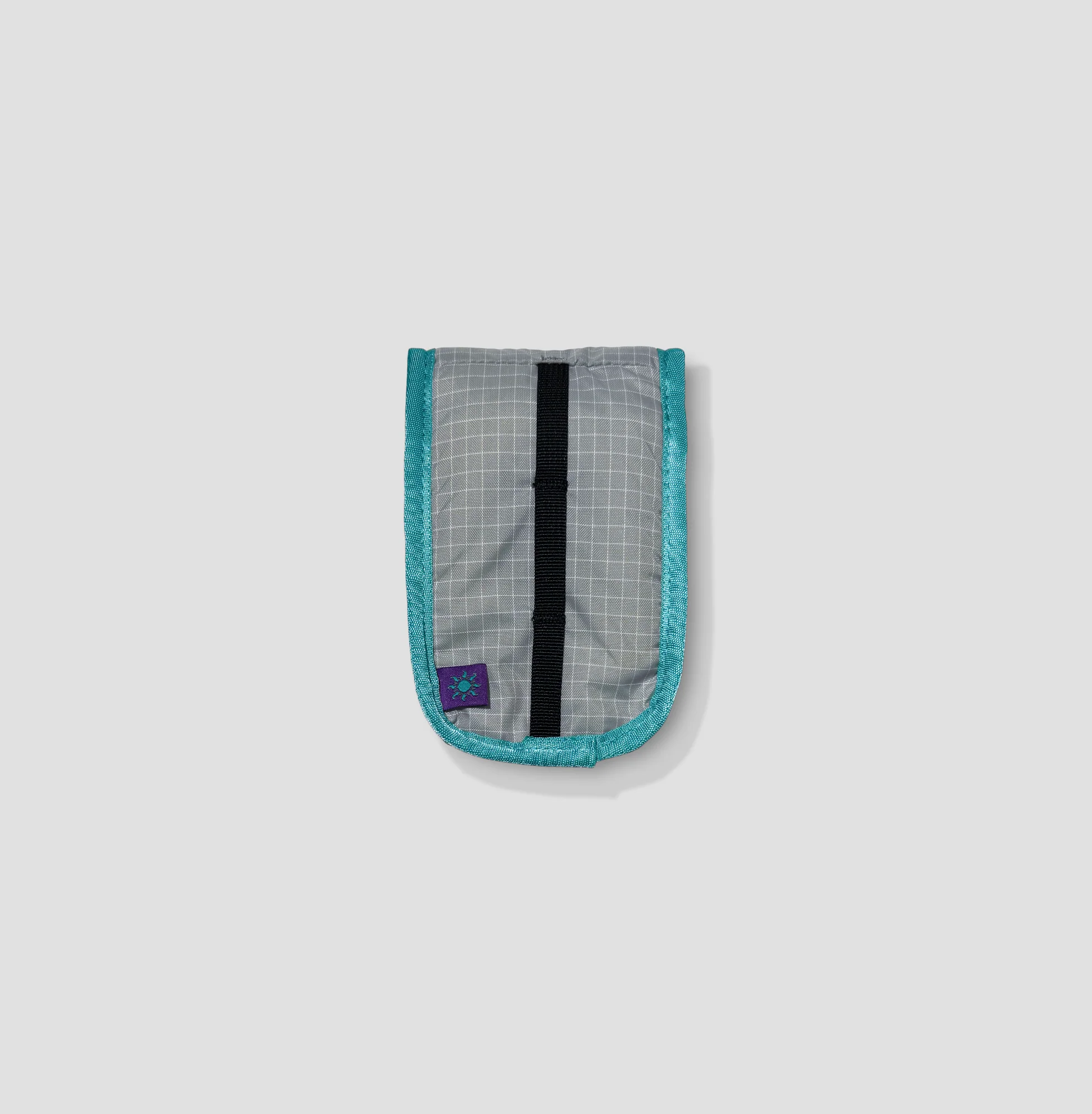 Long Weekend Camera Pouch - Image 9