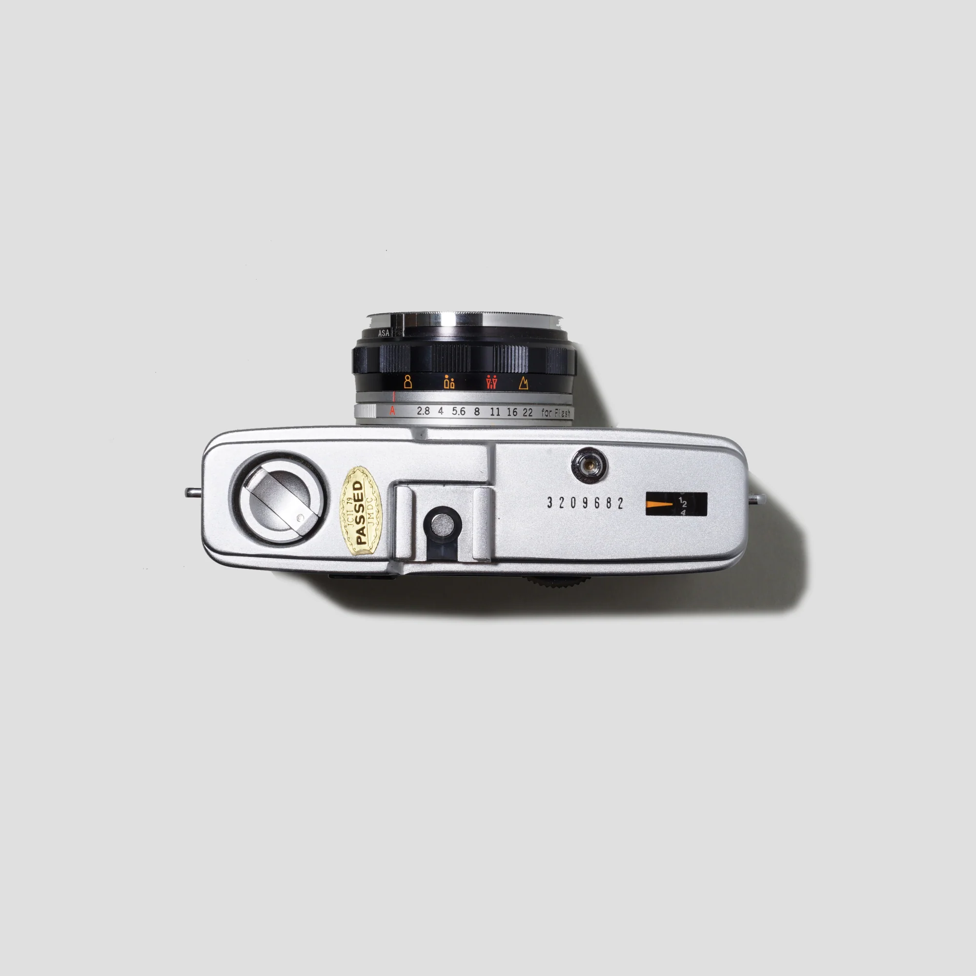 Olympus Trip 35 - Image 3