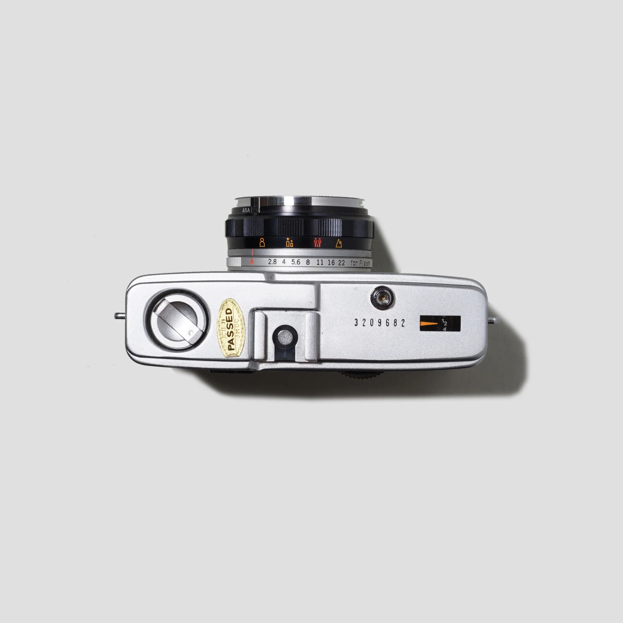 Olympus Trip 35 White - Image 2