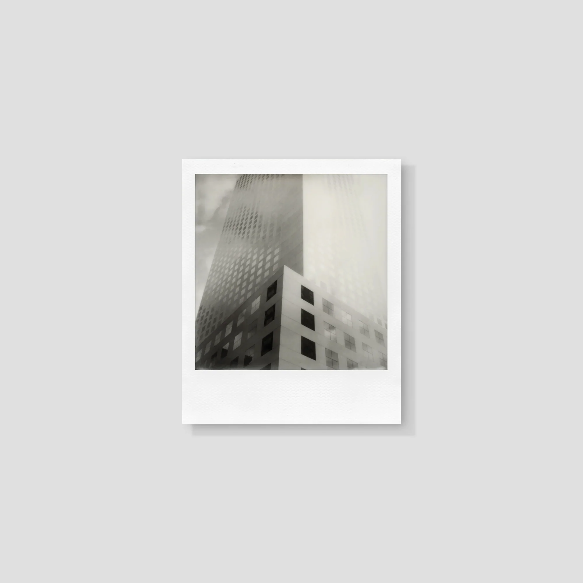 Polaroid B&W SX-70 Film - Image 4